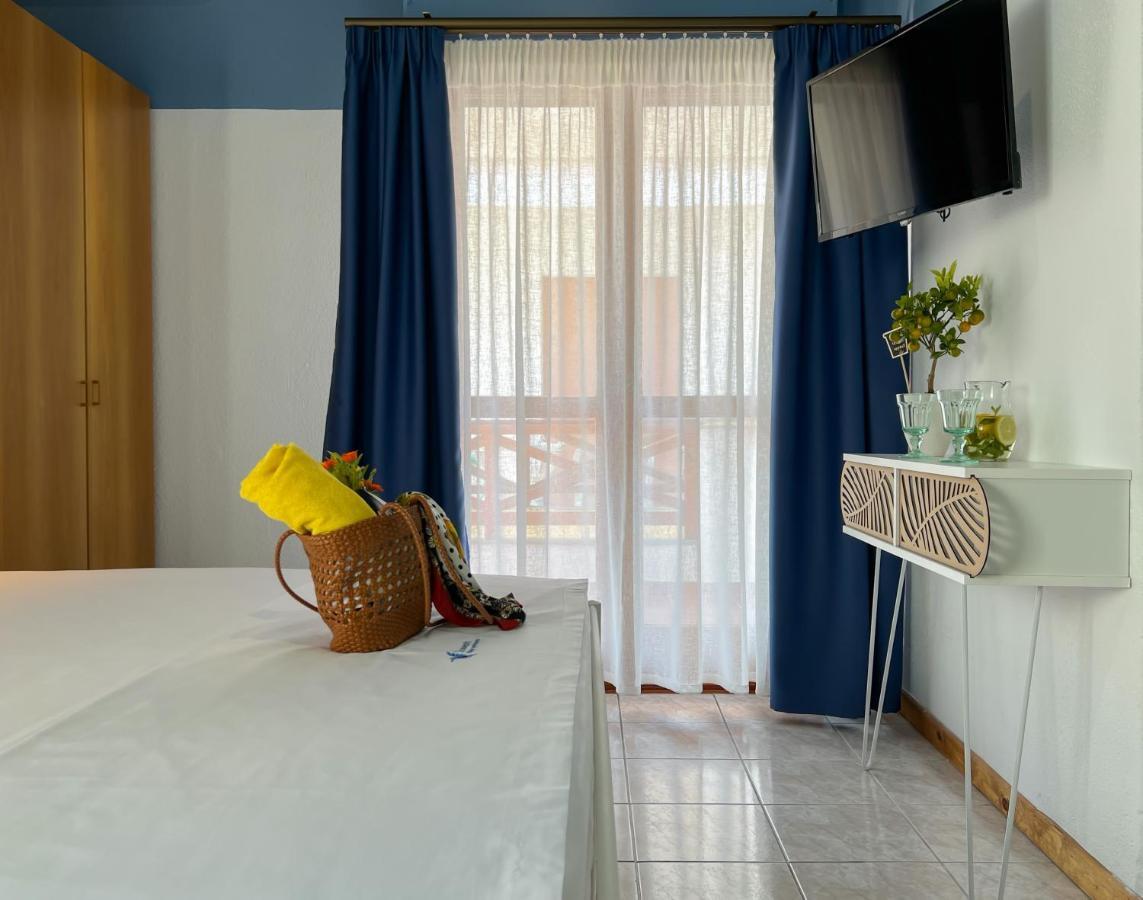Joseph Village Apartments فوركا المظهر الخارجي الصورة